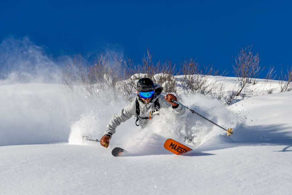 Ski Goggles: How to Choose the Best Frames and Lenses